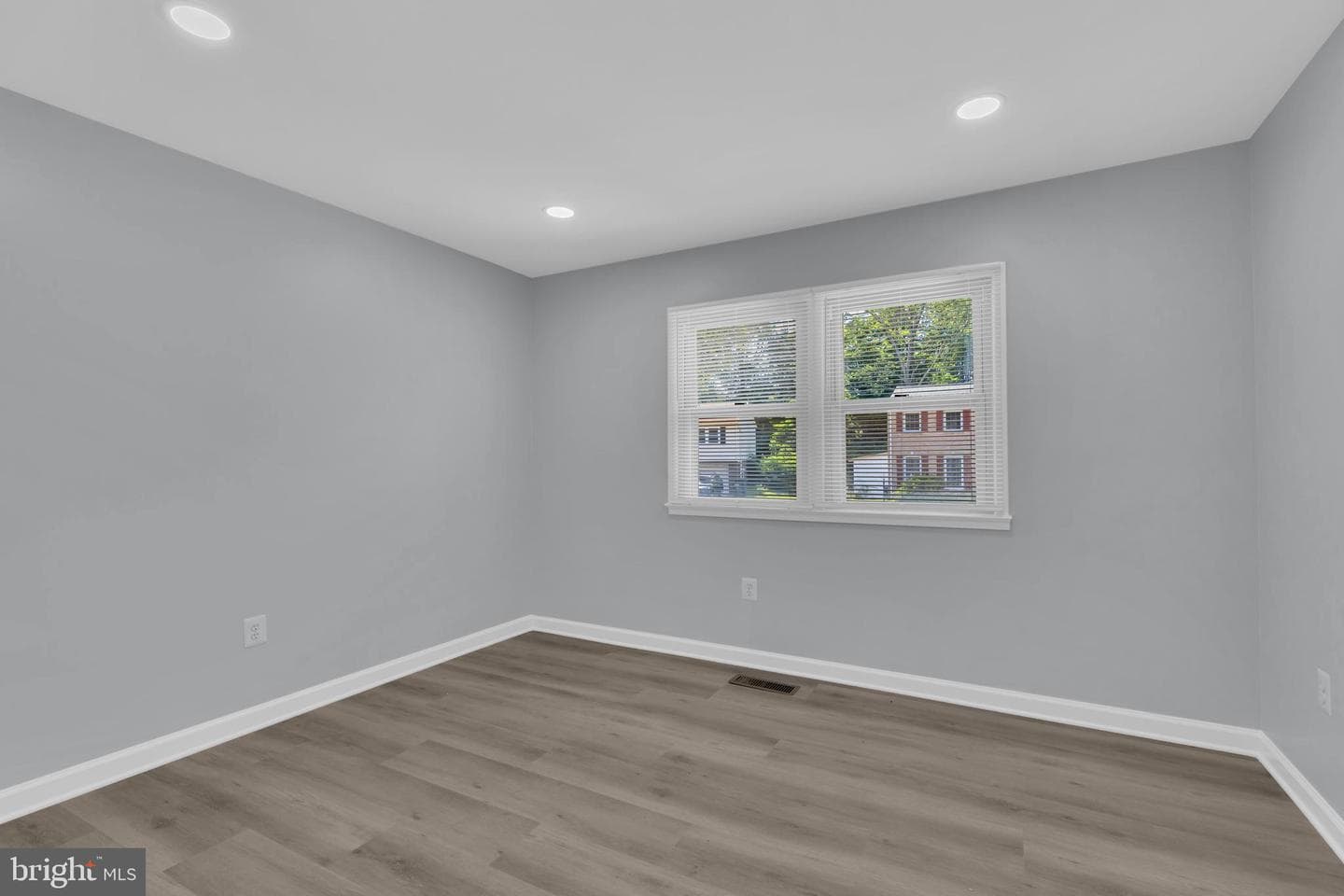 4950 Kirwyn Court photo 19