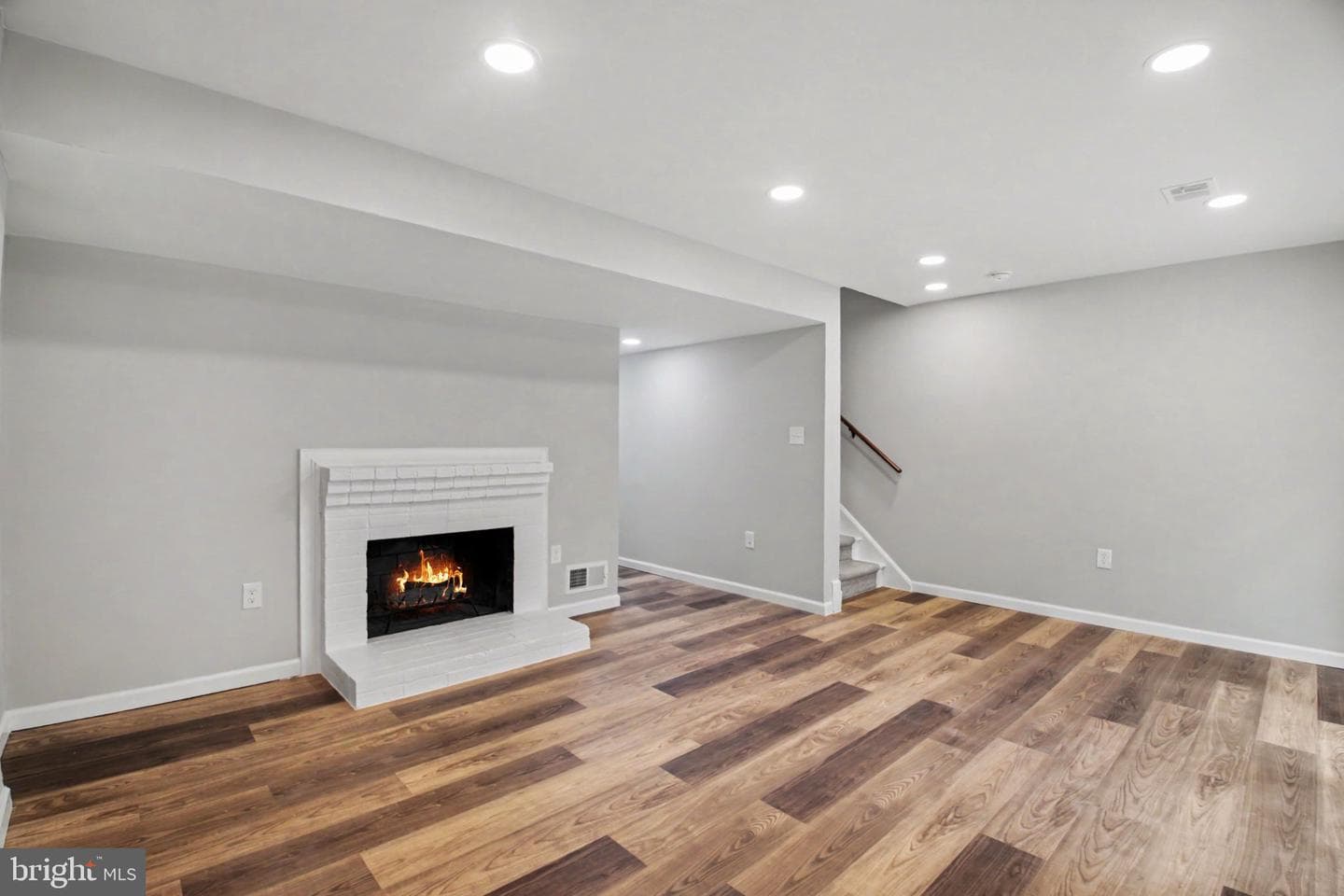 14658 Bakersfield Street photo 22