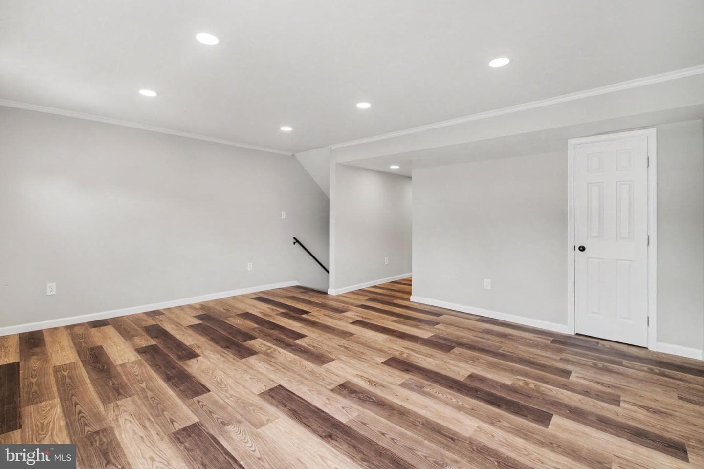 14658 Bakersfield Street photo 6