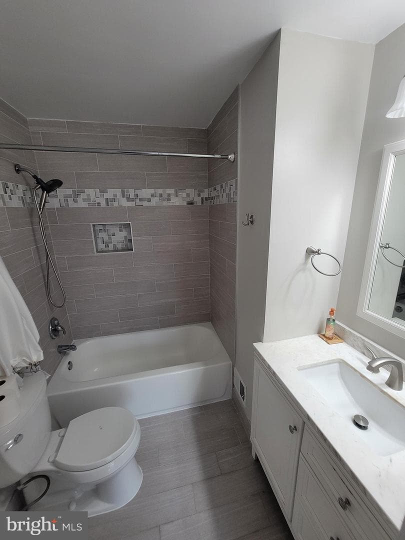 8521 Charnwood Court photo 28