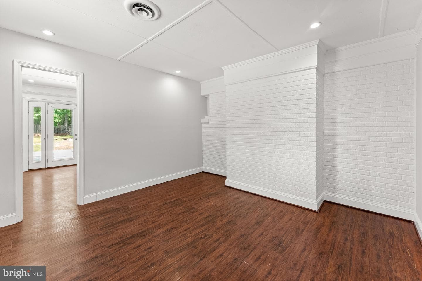 18301 Cabin Road photo 29