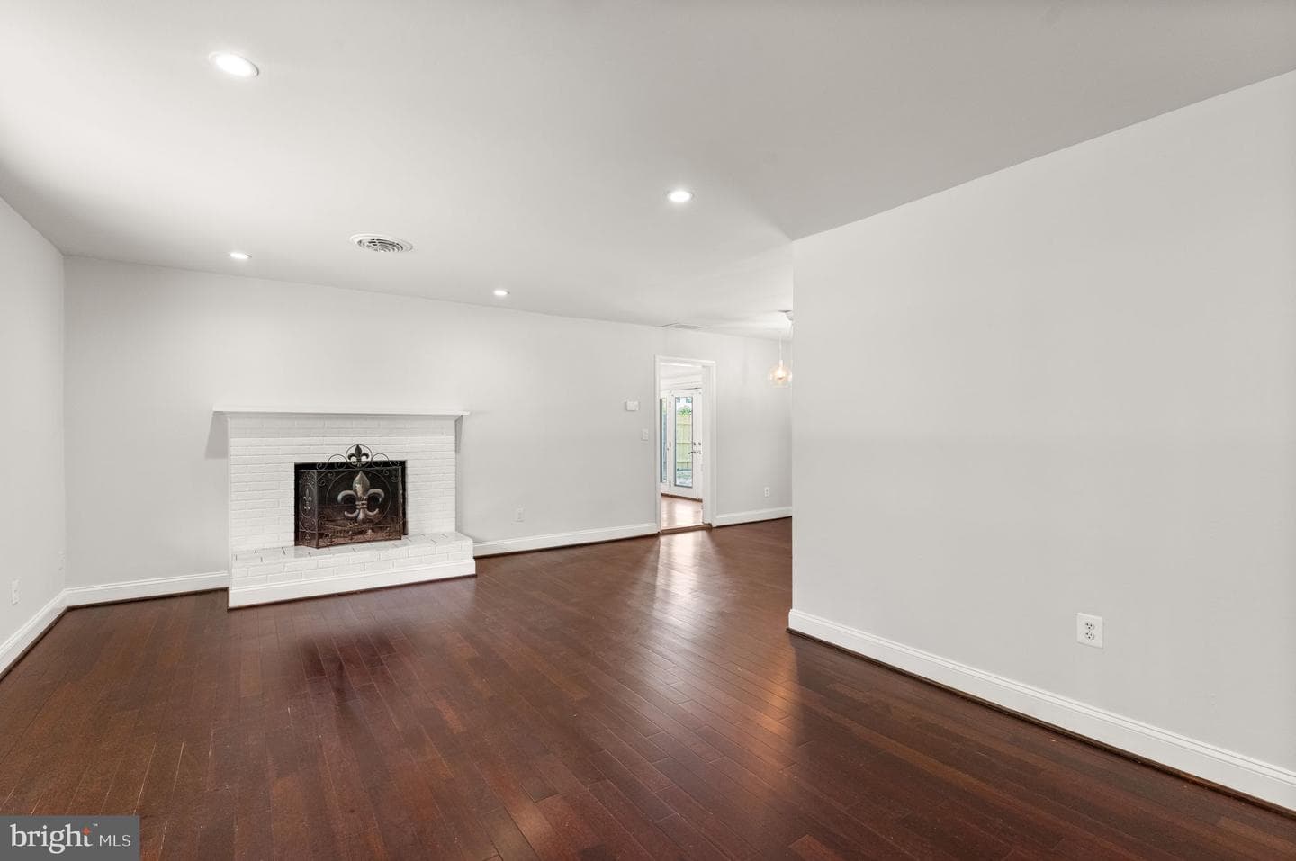 18301 Cabin Road photo 9