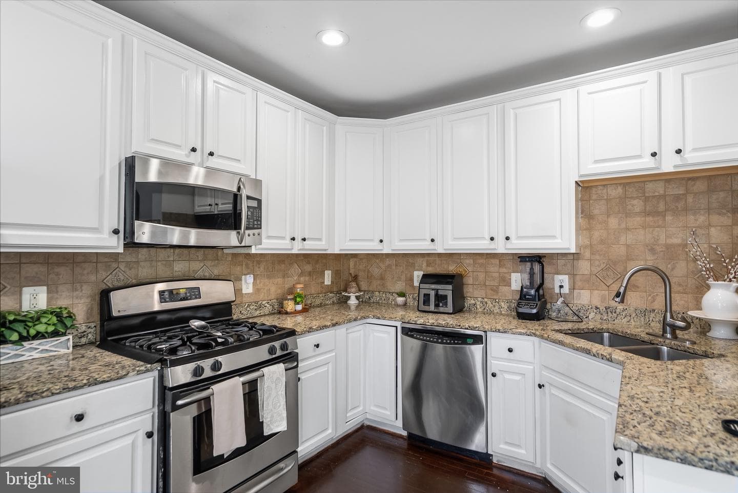 4309 Stone Mountain Court photo 15