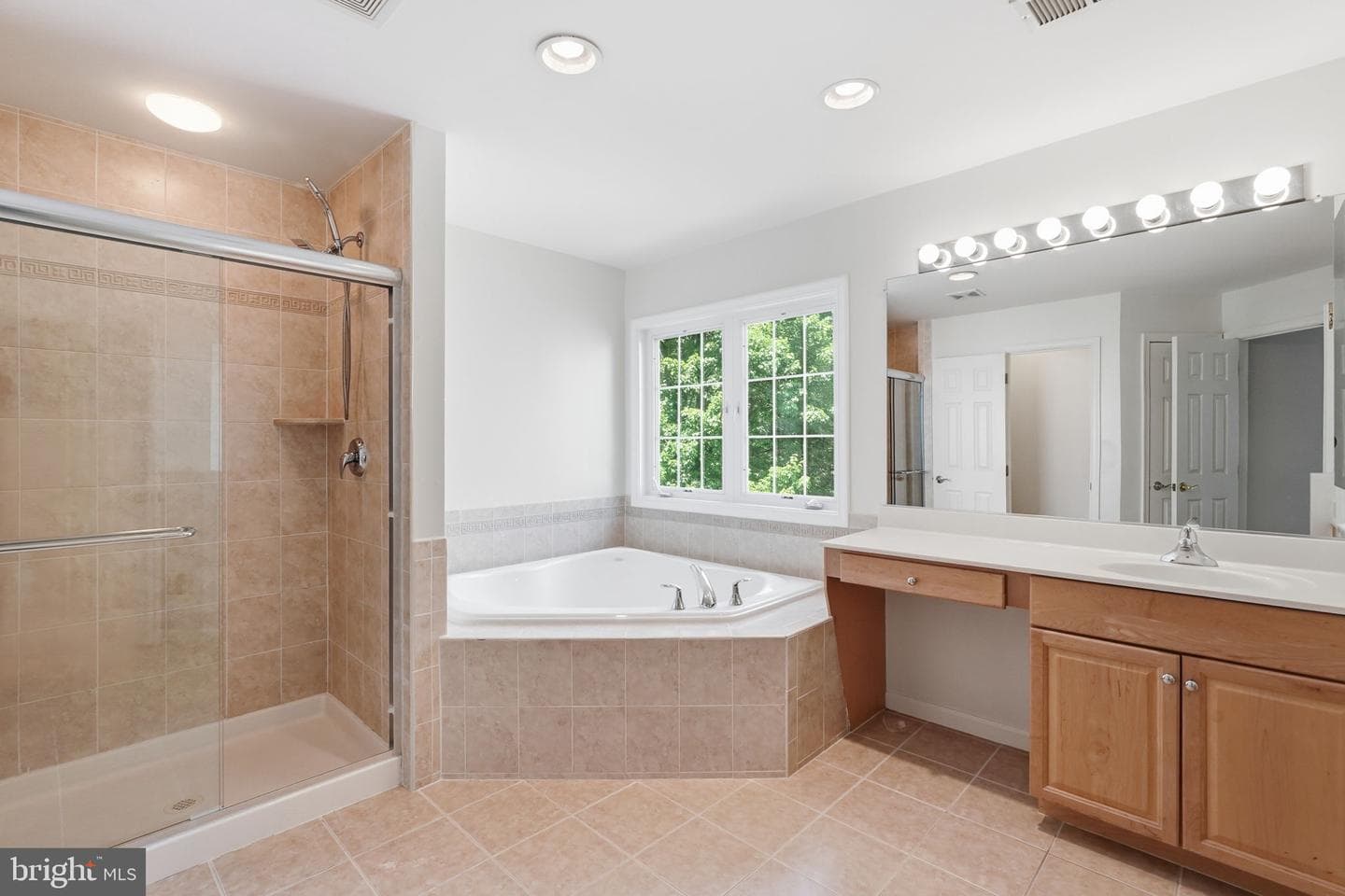 16671 Leocrie Place photo 20