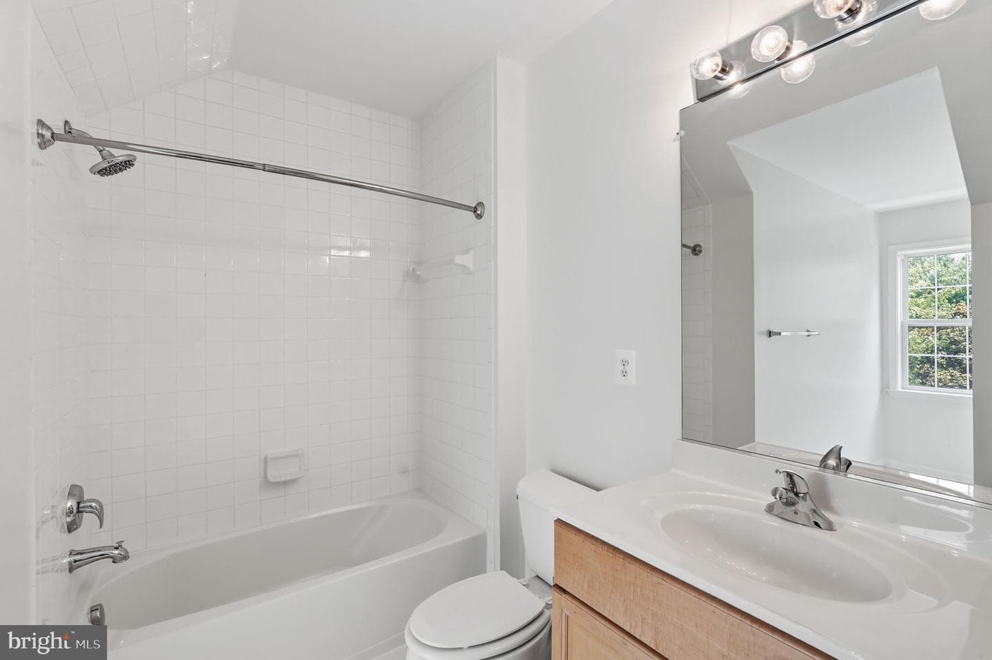 16671 Leocrie Place photo 28