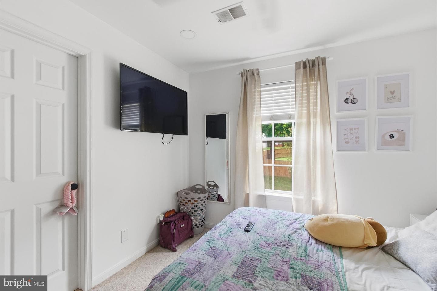 5880 Moonbeam Drive photo 35