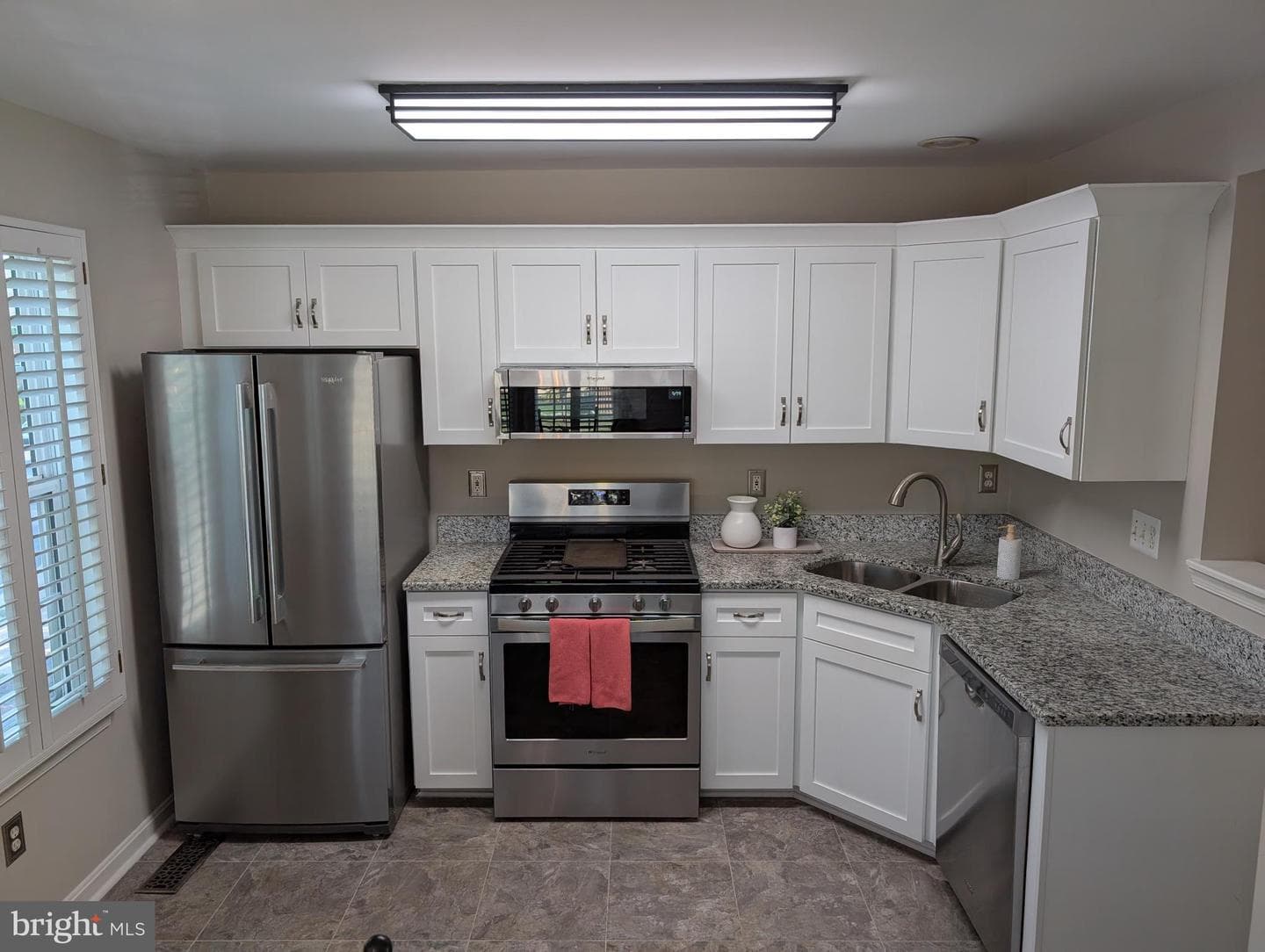 8420 Limbaugh Way photo 3