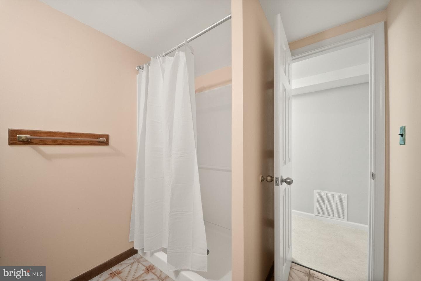 16210 Sheffield Drive photo 33