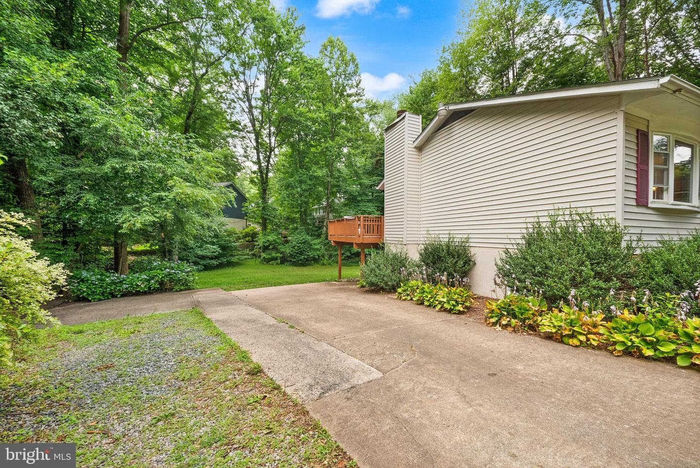 16210 Sheffield Drive photo 45