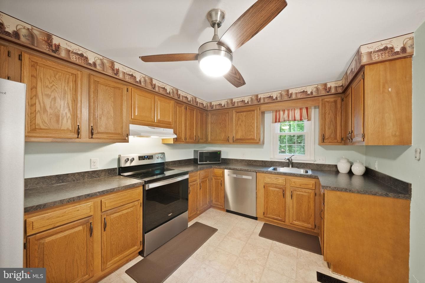 16210 Sheffield Drive photo 6