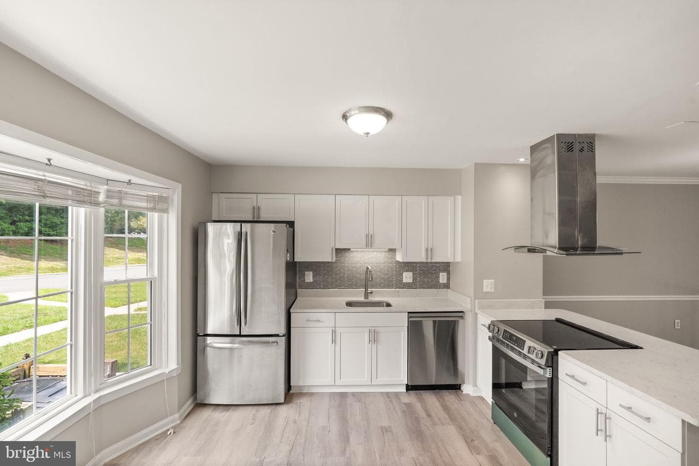 11824 Critton Circle photo 5