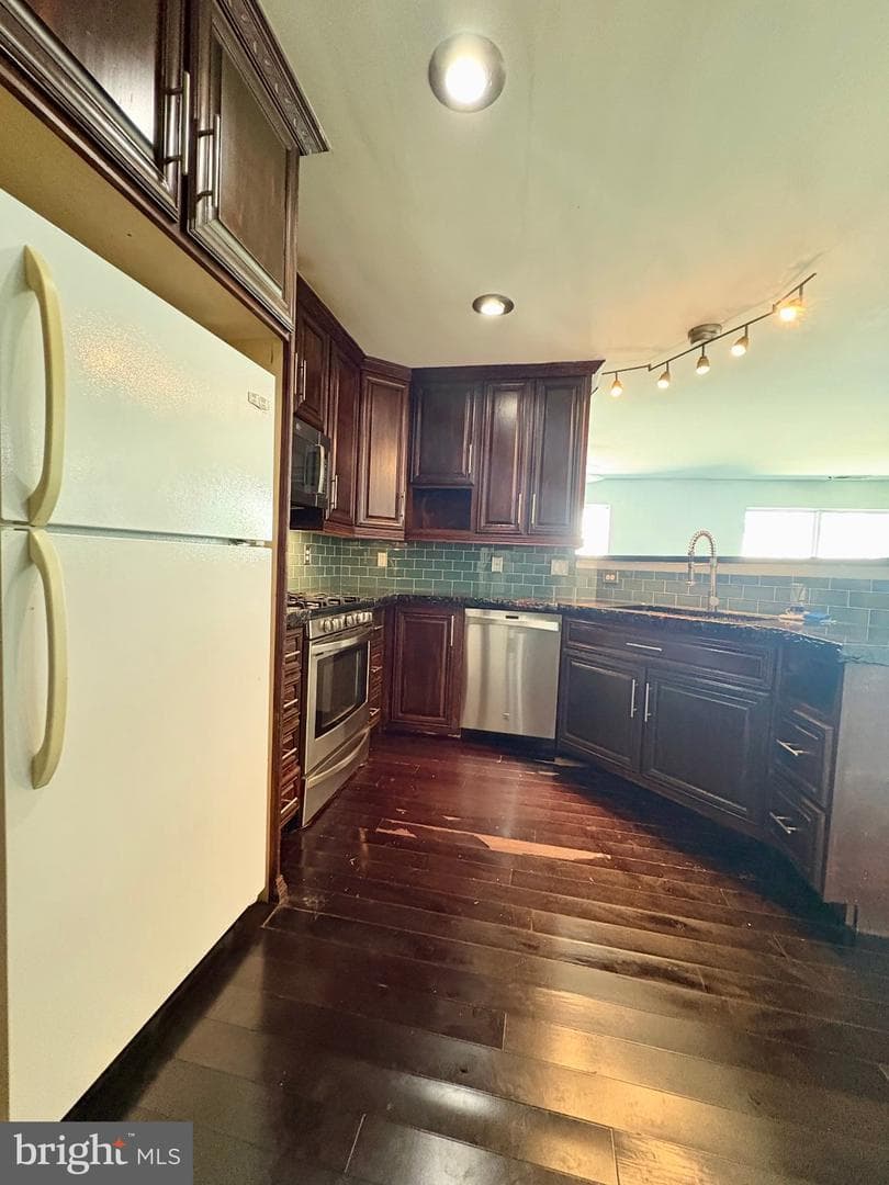 11124 Wortham Crest Circle photo 5