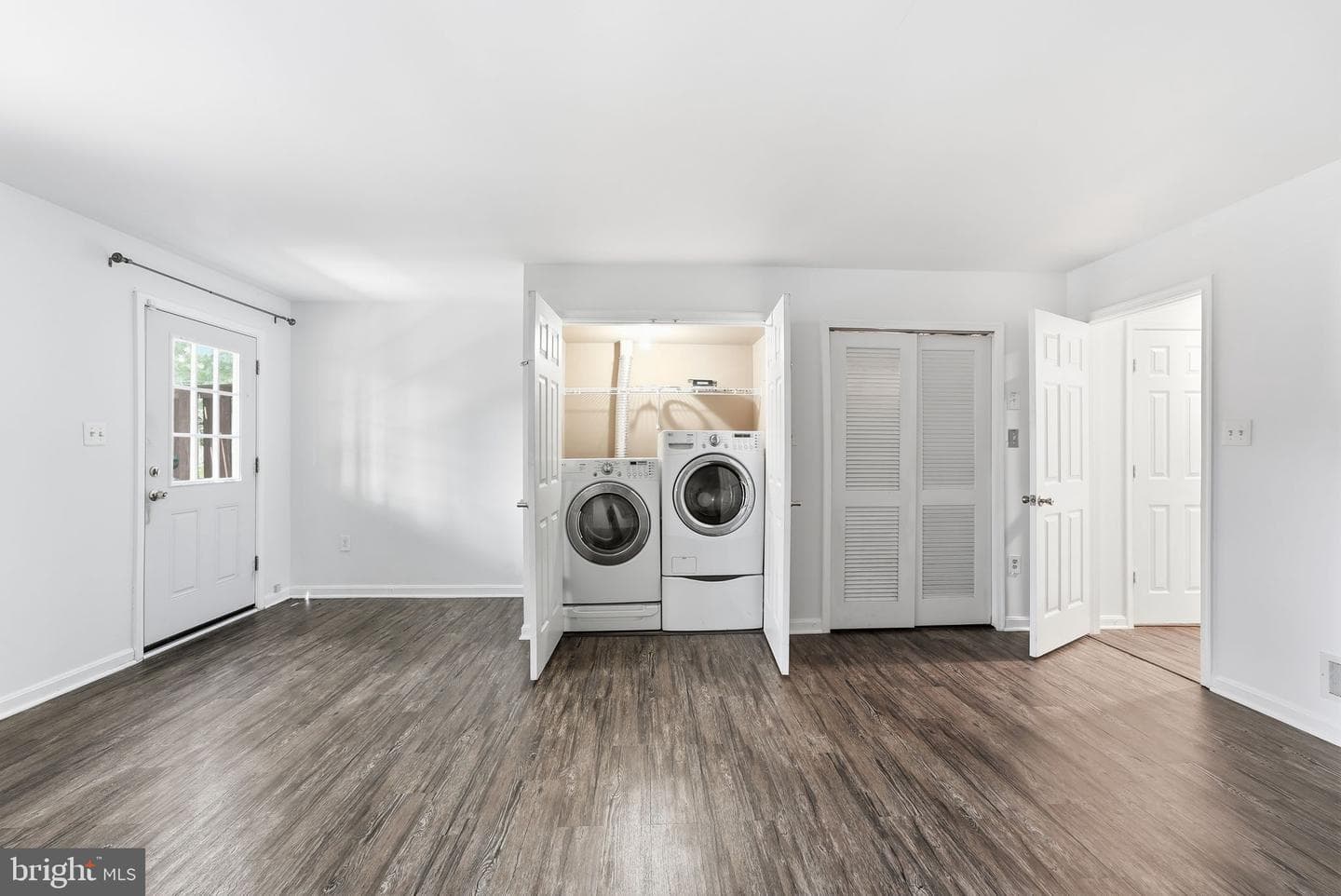 3969 Cressida Place photo 3