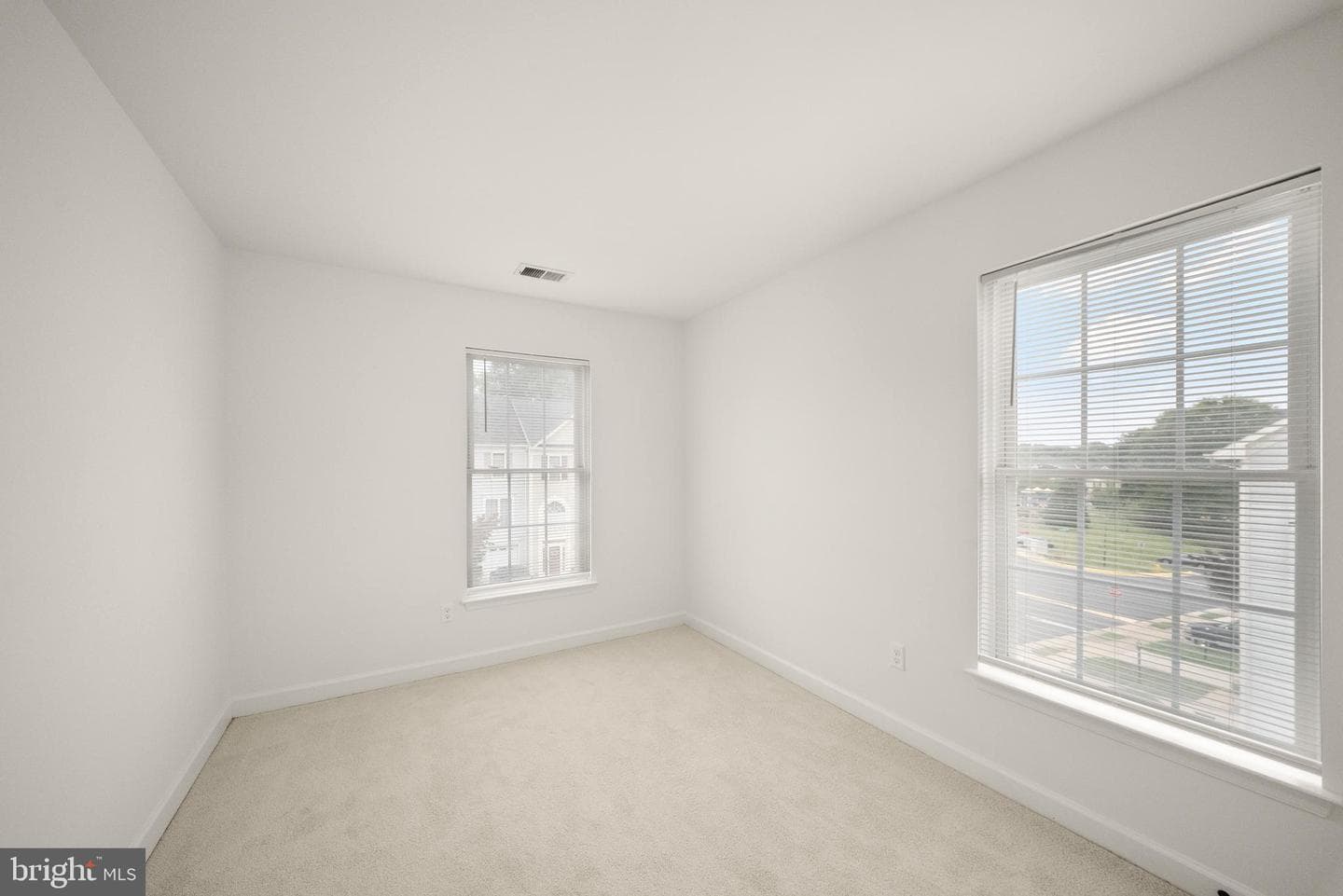 14196 Madrigal Drive photo 34