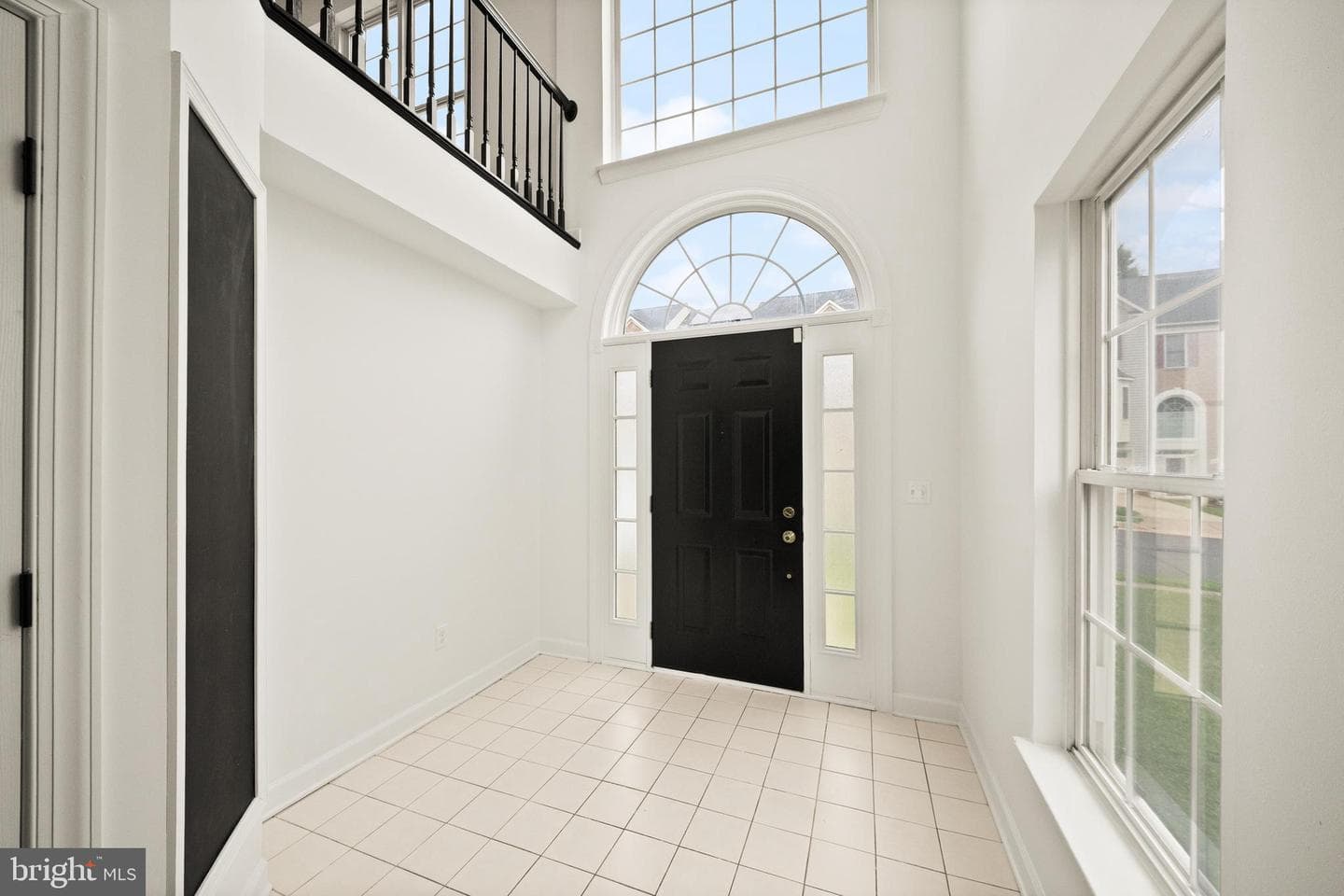 14196 Madrigal Drive photo 8