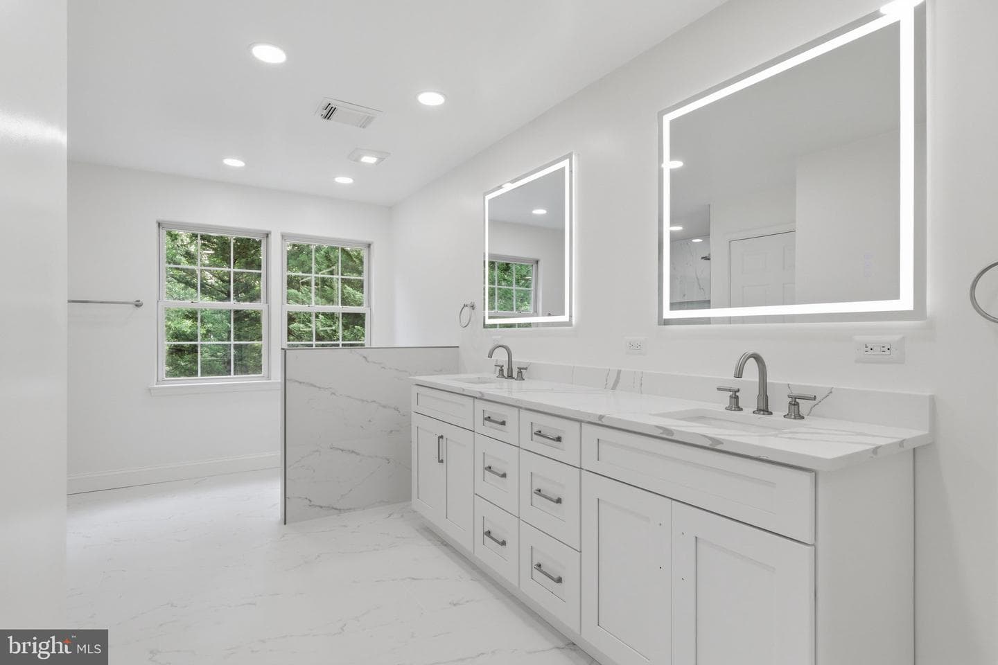 15099 Windy Hollow Circle photo 18
