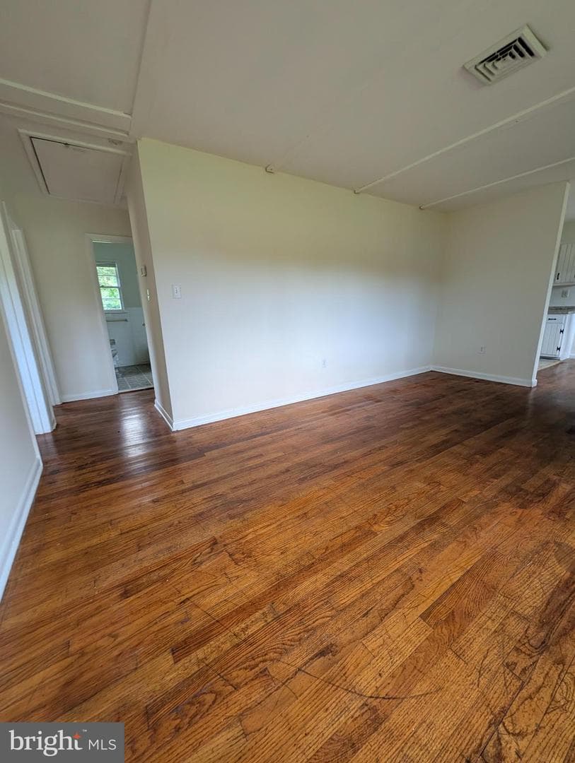 8614 Linton Hall Road photo 15