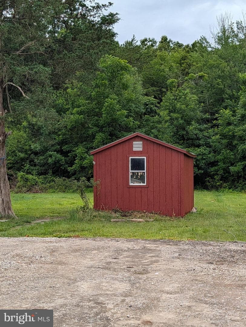 8614 Linton Hall Road photo 19