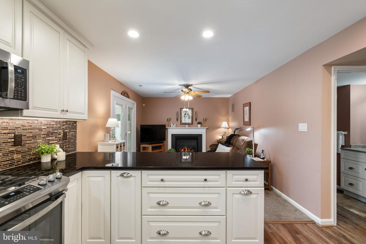 6098 Oust Lane photo 8