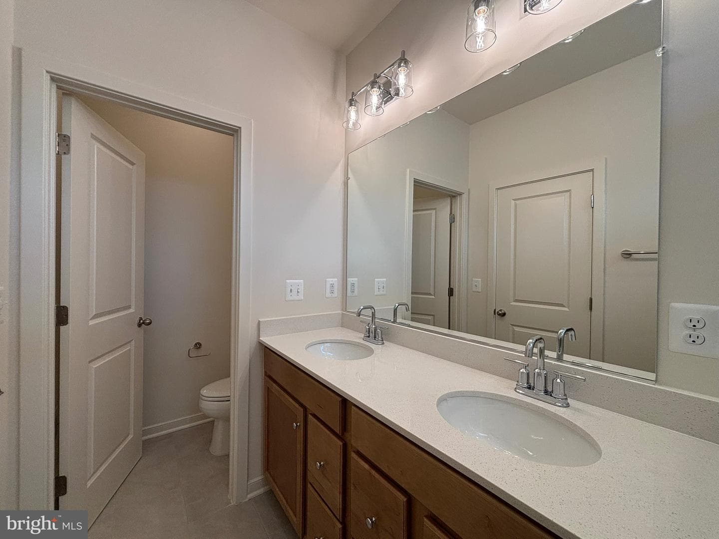 18002 Alicia Avenue photo 24