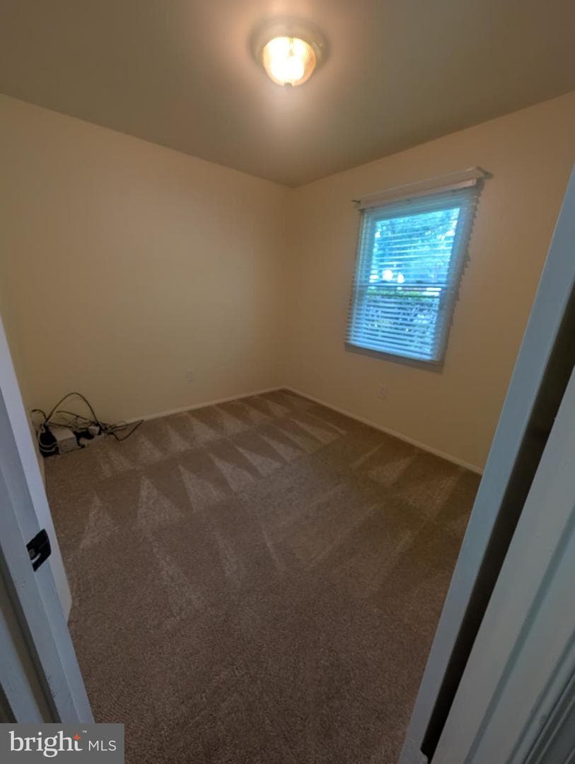 7407 Castle Road photo 10