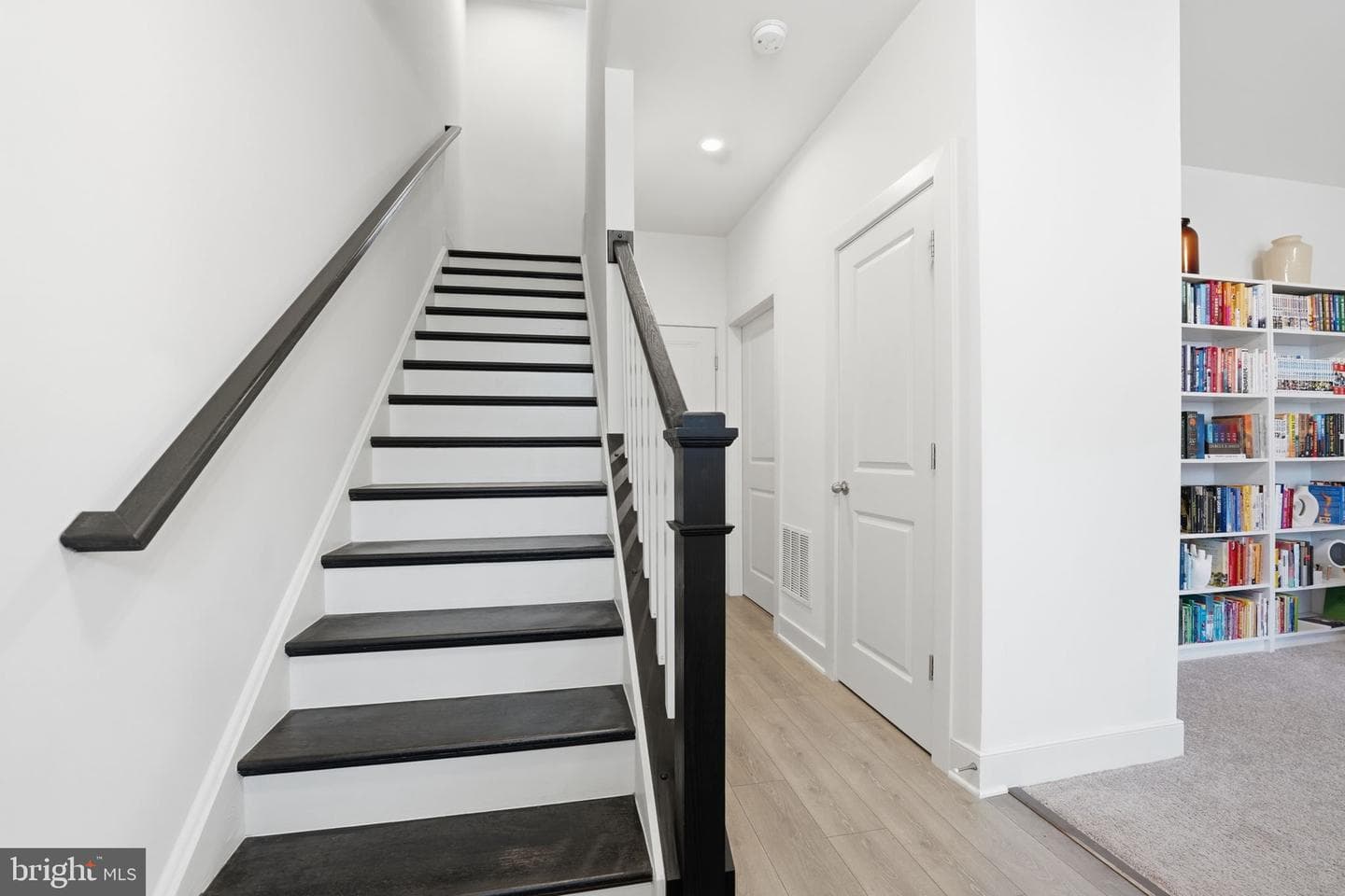 1506 Sandpiper Bay Loop photo 4