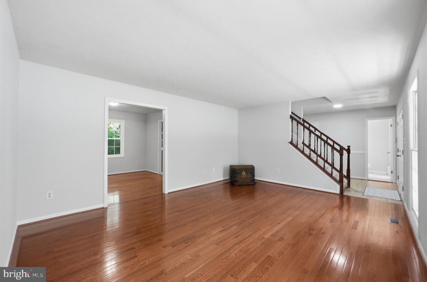 6090 River Forest Drive photo 7