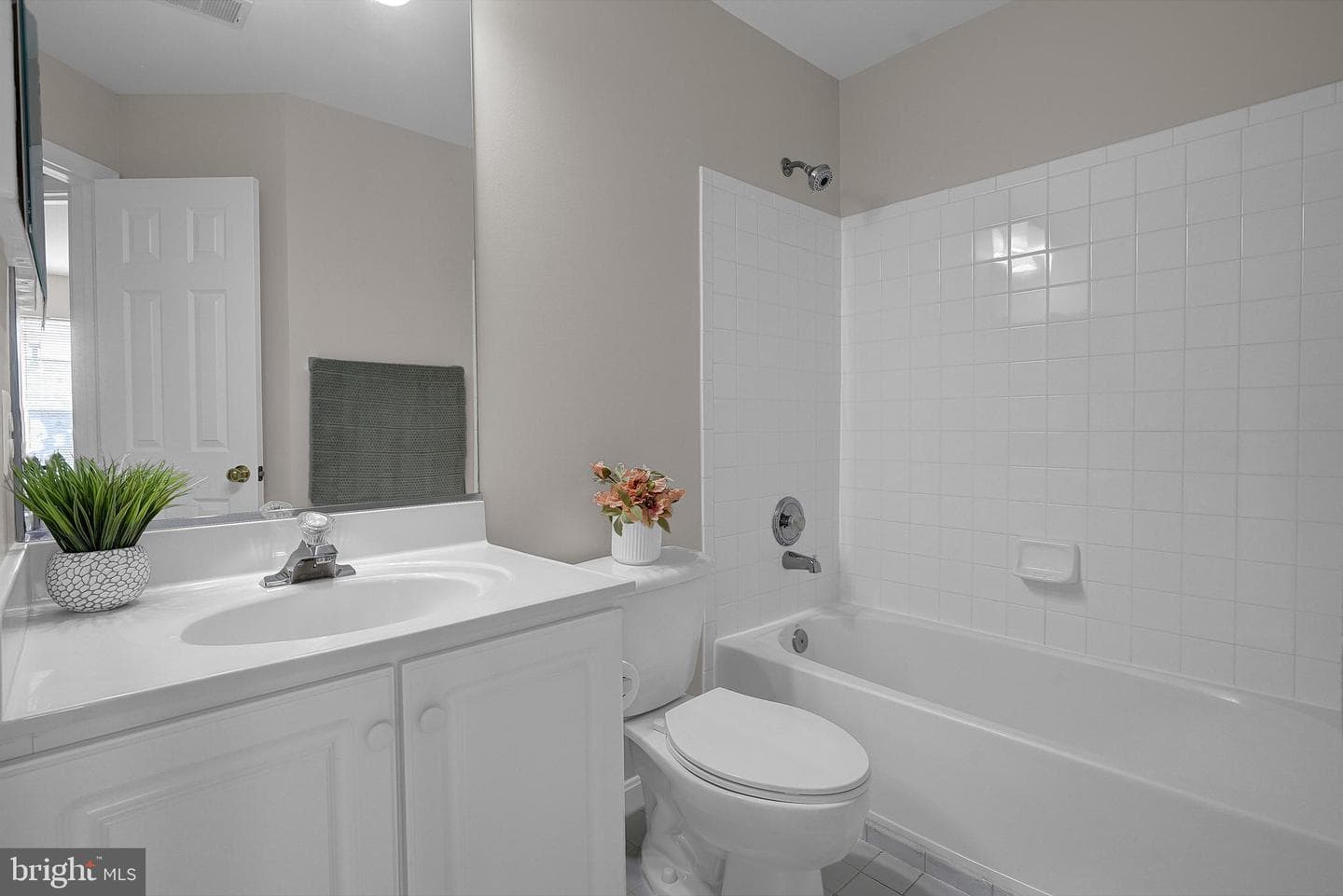 13863 Palisades Street photo 42