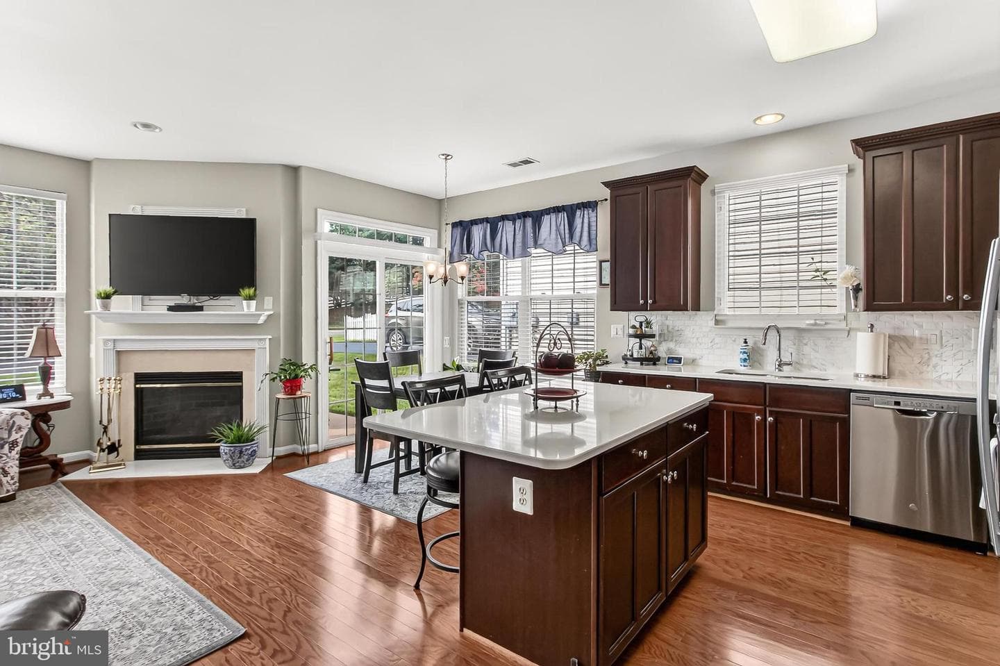 12851 Arnot Lane photo 16