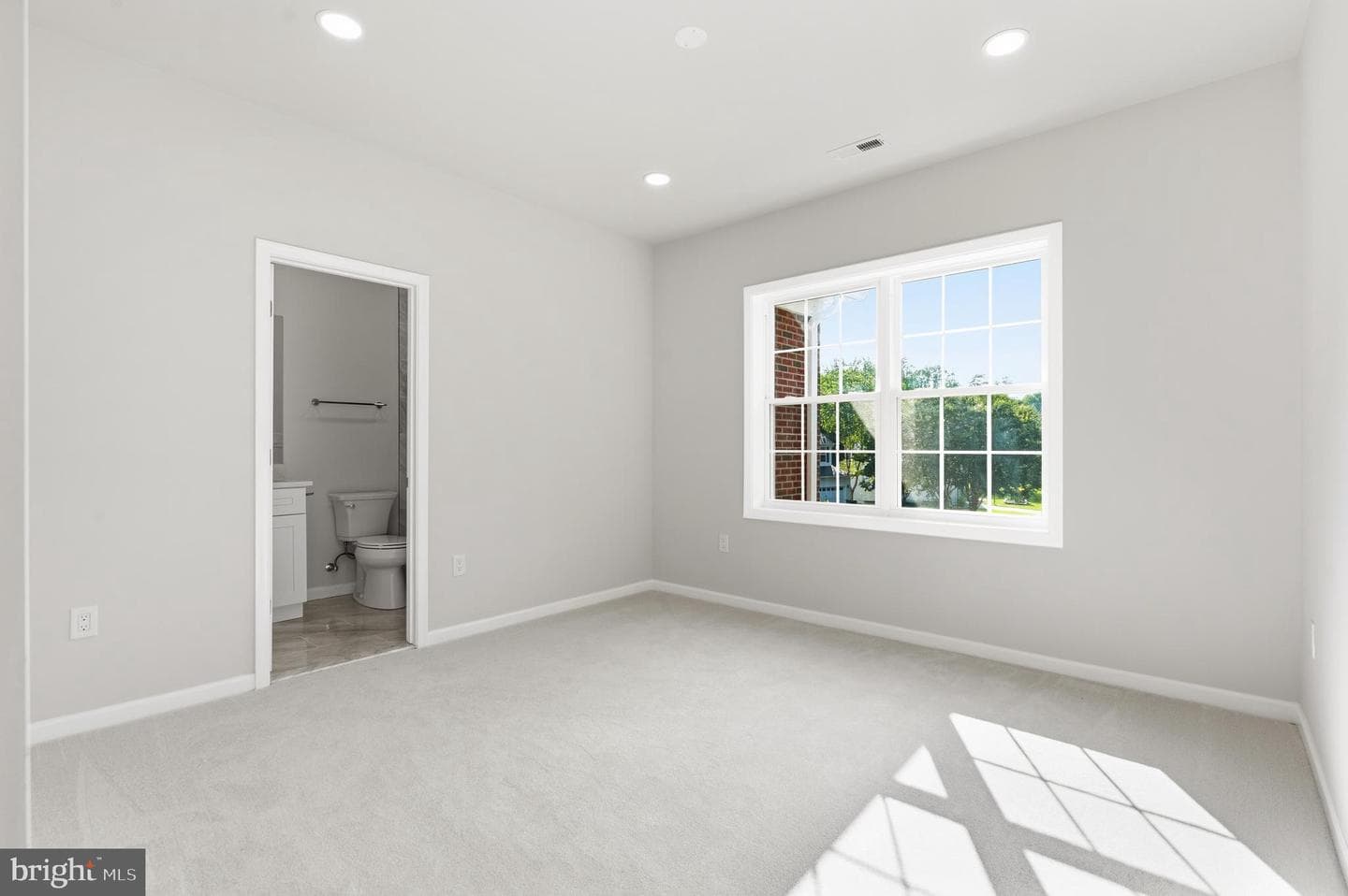 15701 Piedmont Pl photo 18