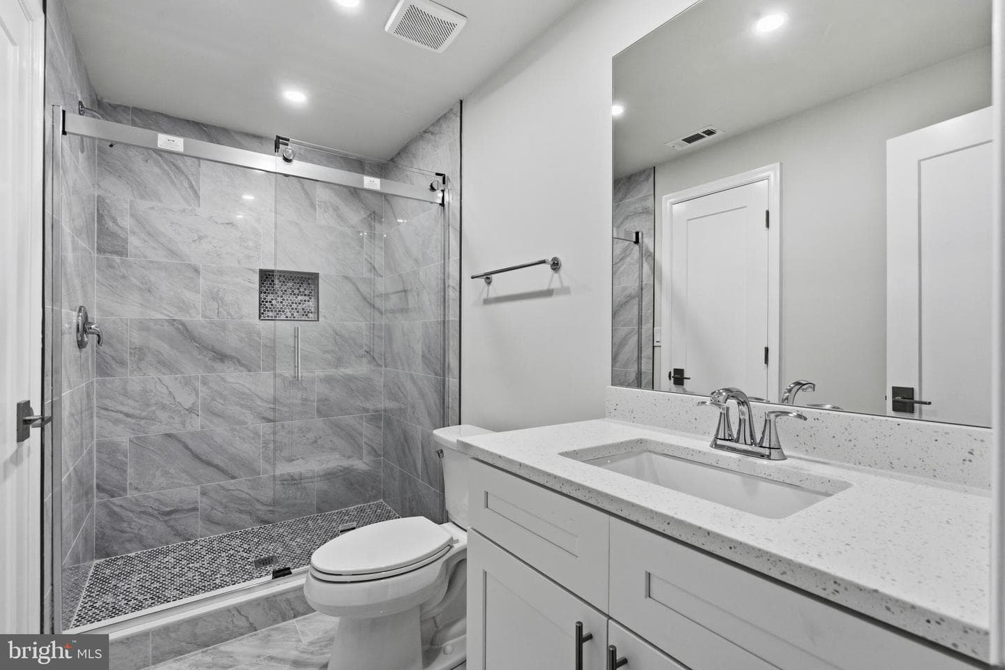 15701 Piedmont Pl photo 21