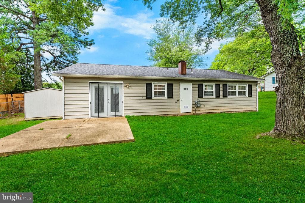 15105 Cloverdale Road photo 3