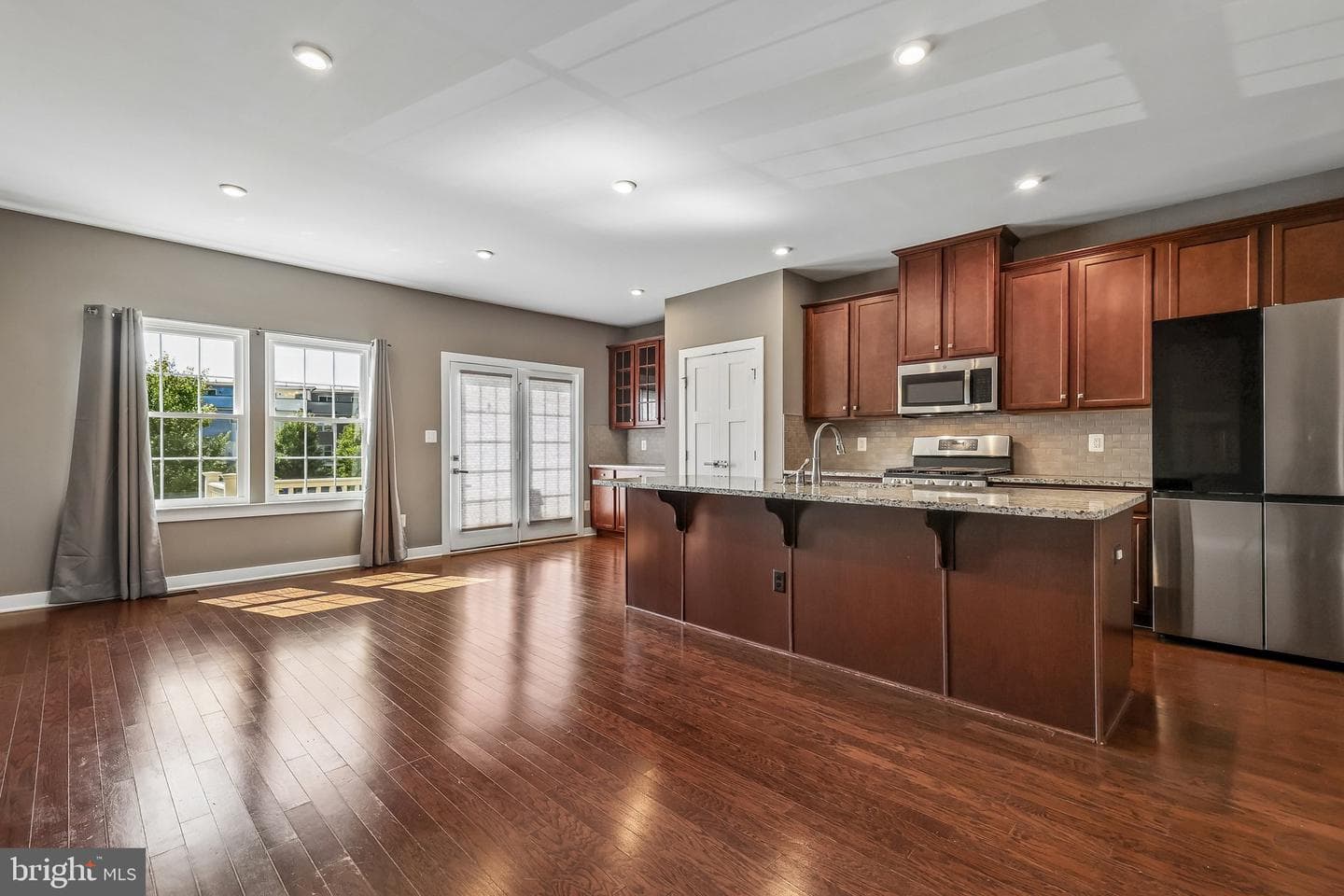 18002 Red Cedar Road photo 4