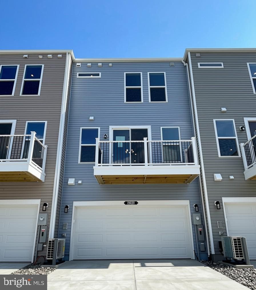 18020 Alicia Avenue photo 20