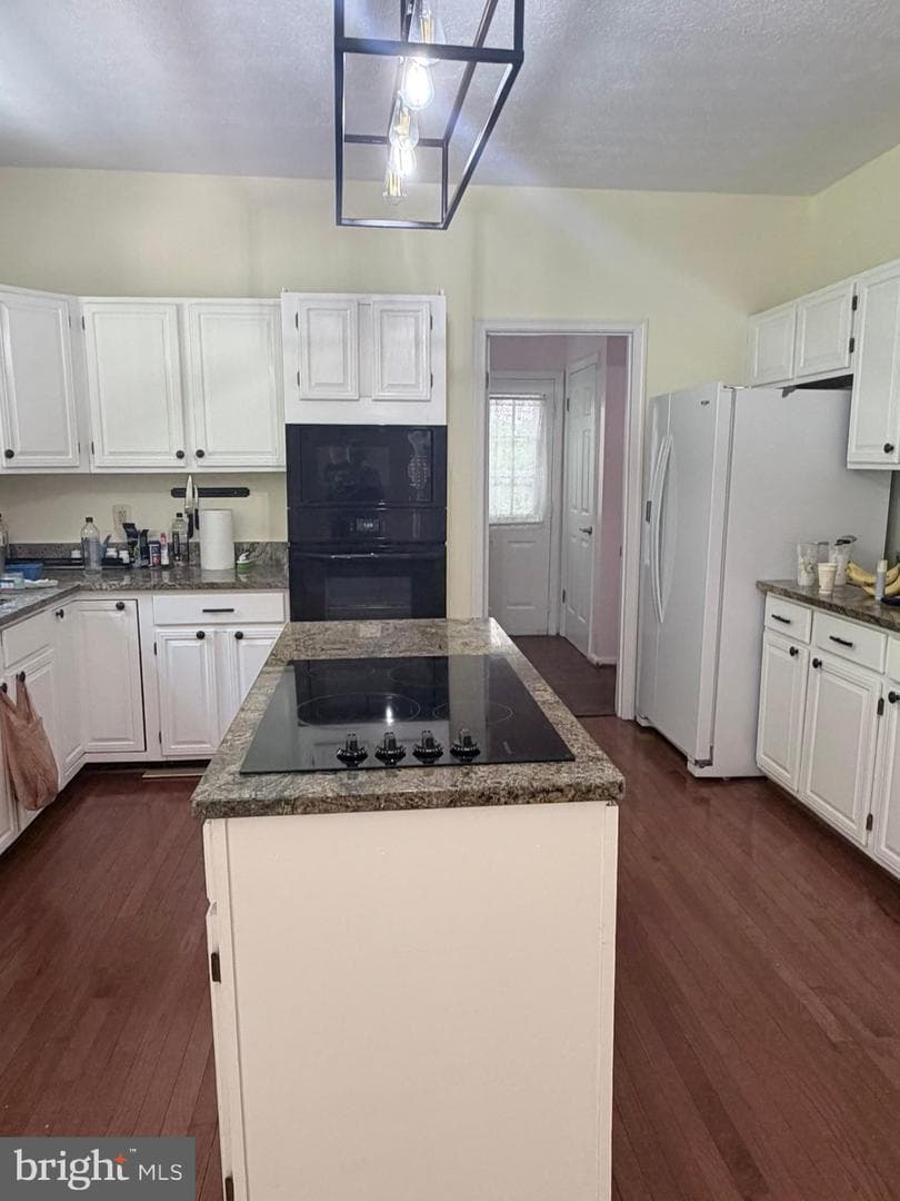 6001 River Forest Drive photo 4