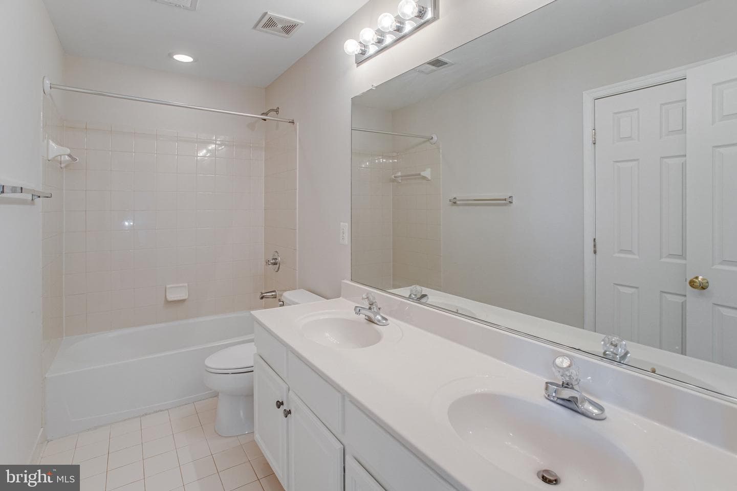 15519 Exmore Court photo 27