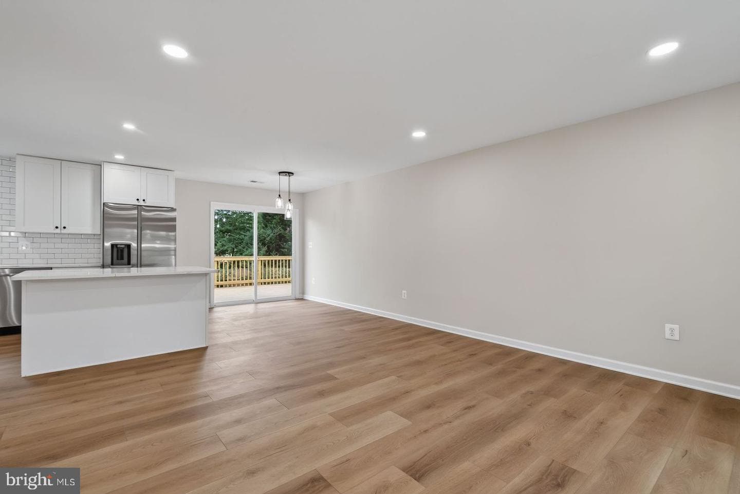 9927 Portsmouth Road photo 10
