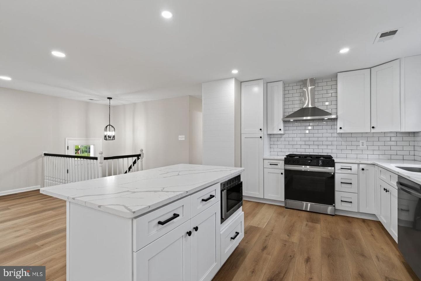 9927 Portsmouth Road photo 14