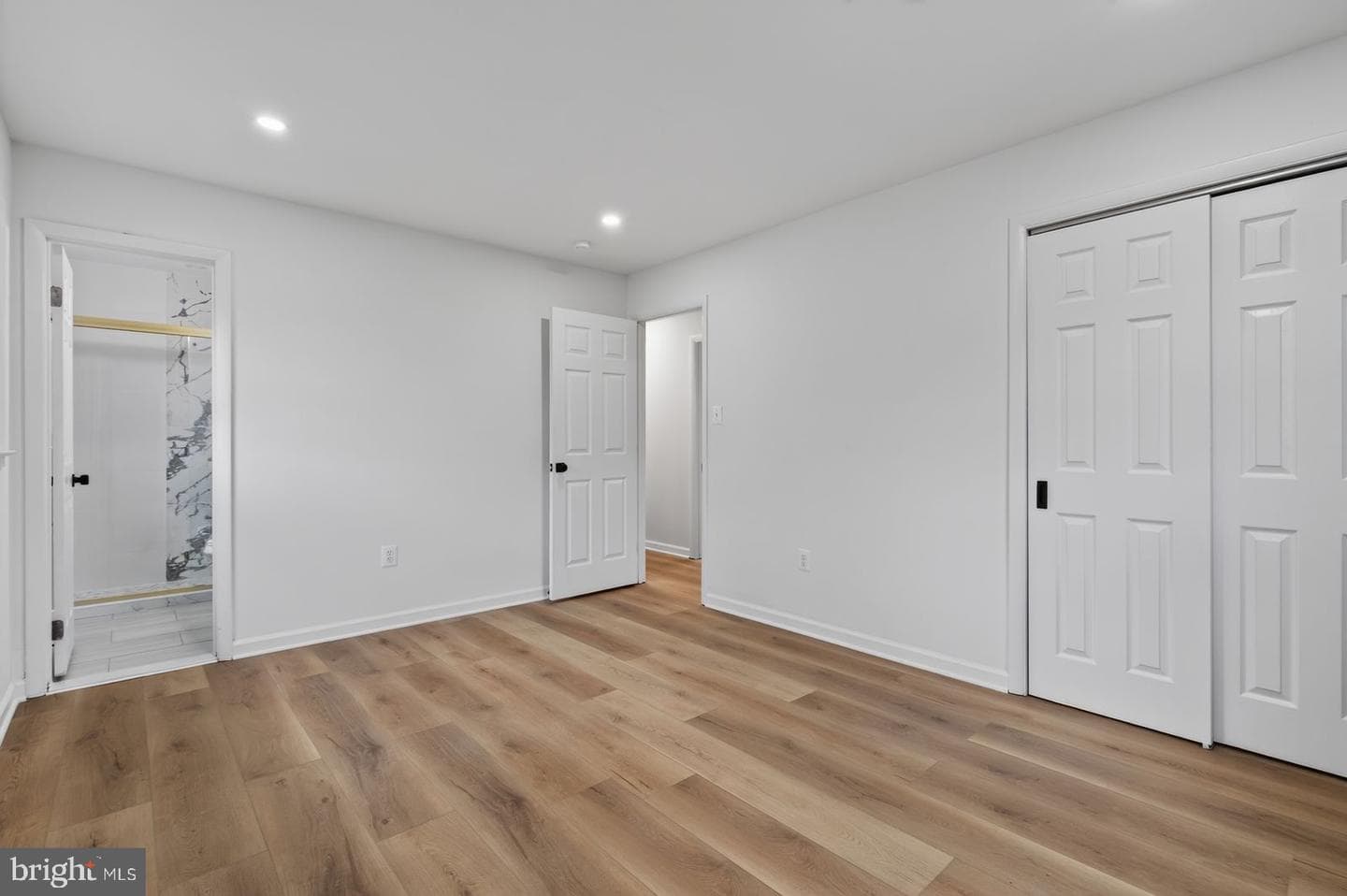 9927 Portsmouth Road photo 22