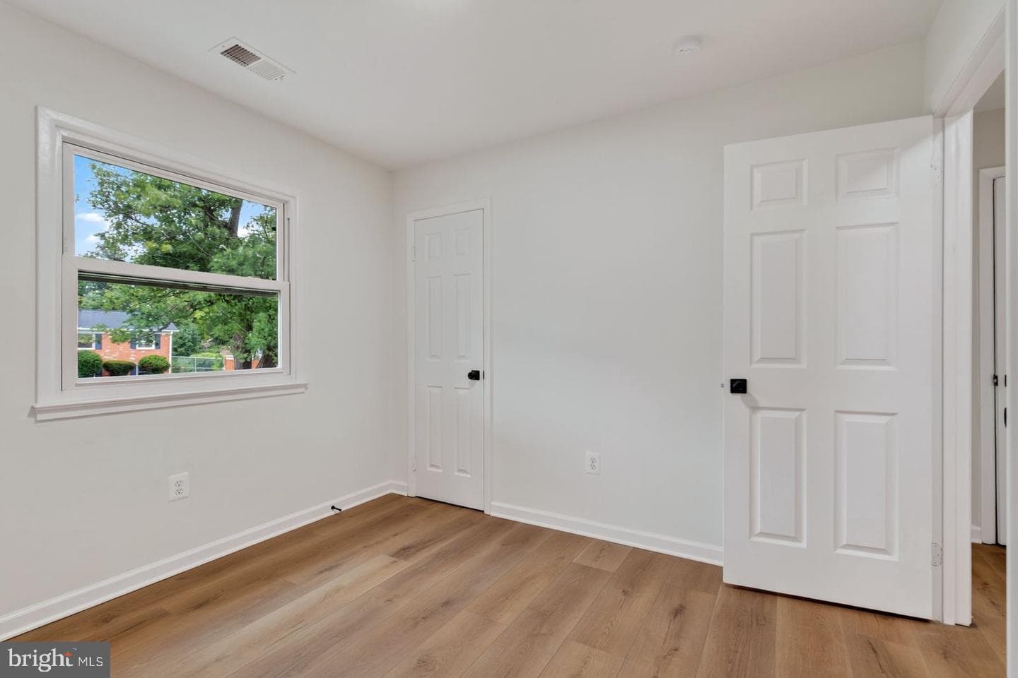 9927 Portsmouth Road photo 24
