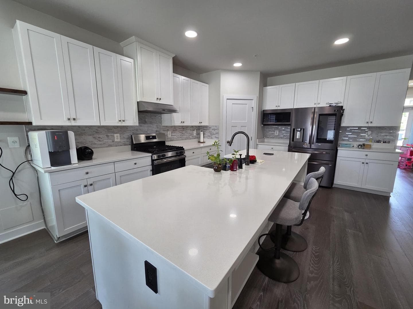 7550 Mint Springs Court photo 8