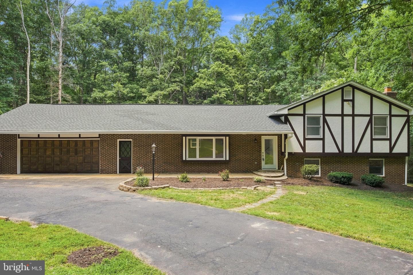 14549 Stephen Street photo 1