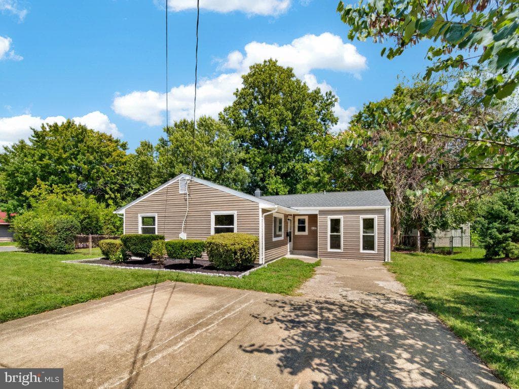 14209 Mount Pleasant Drive photo 1
