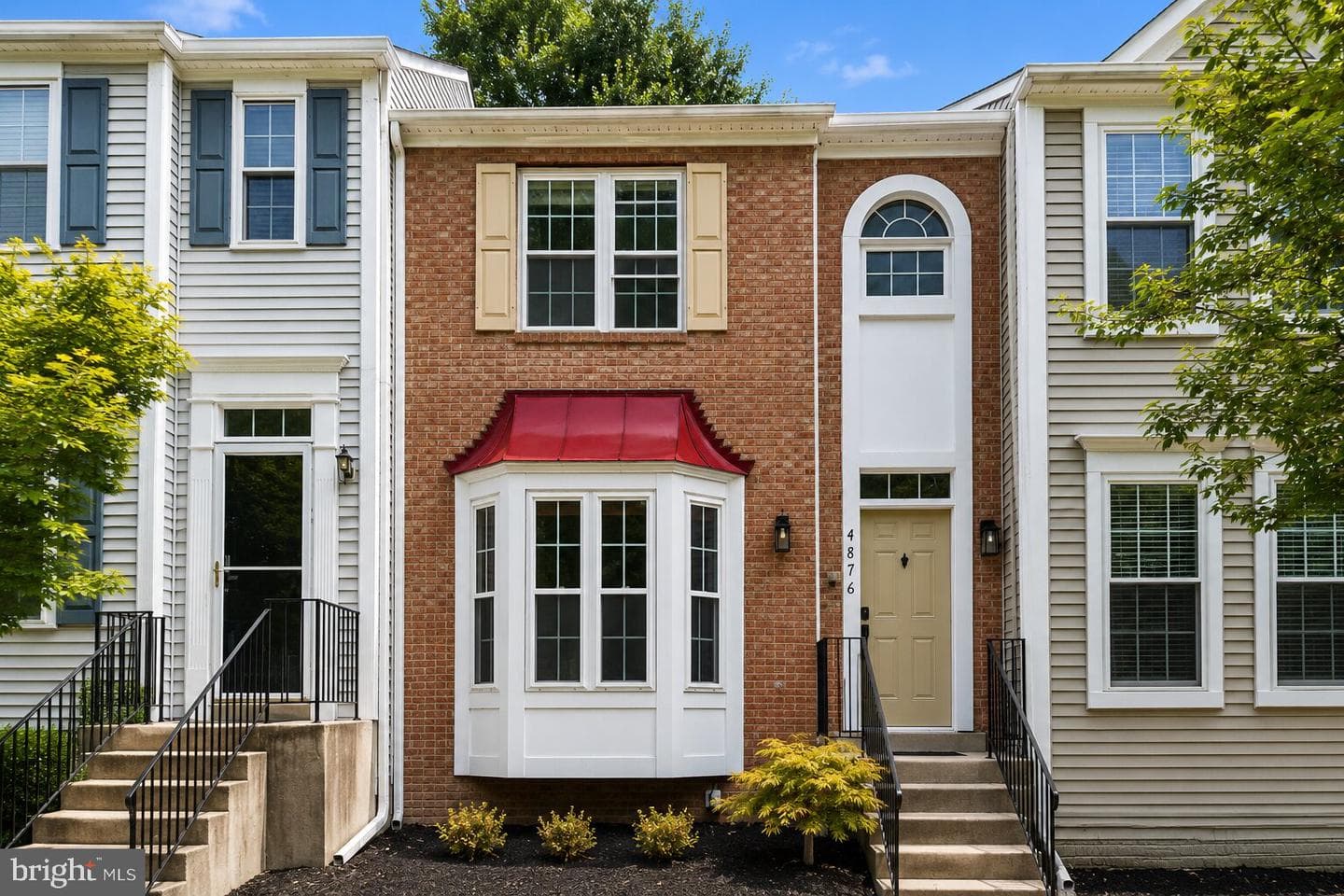 4876 Ebb Tide Court photo 1