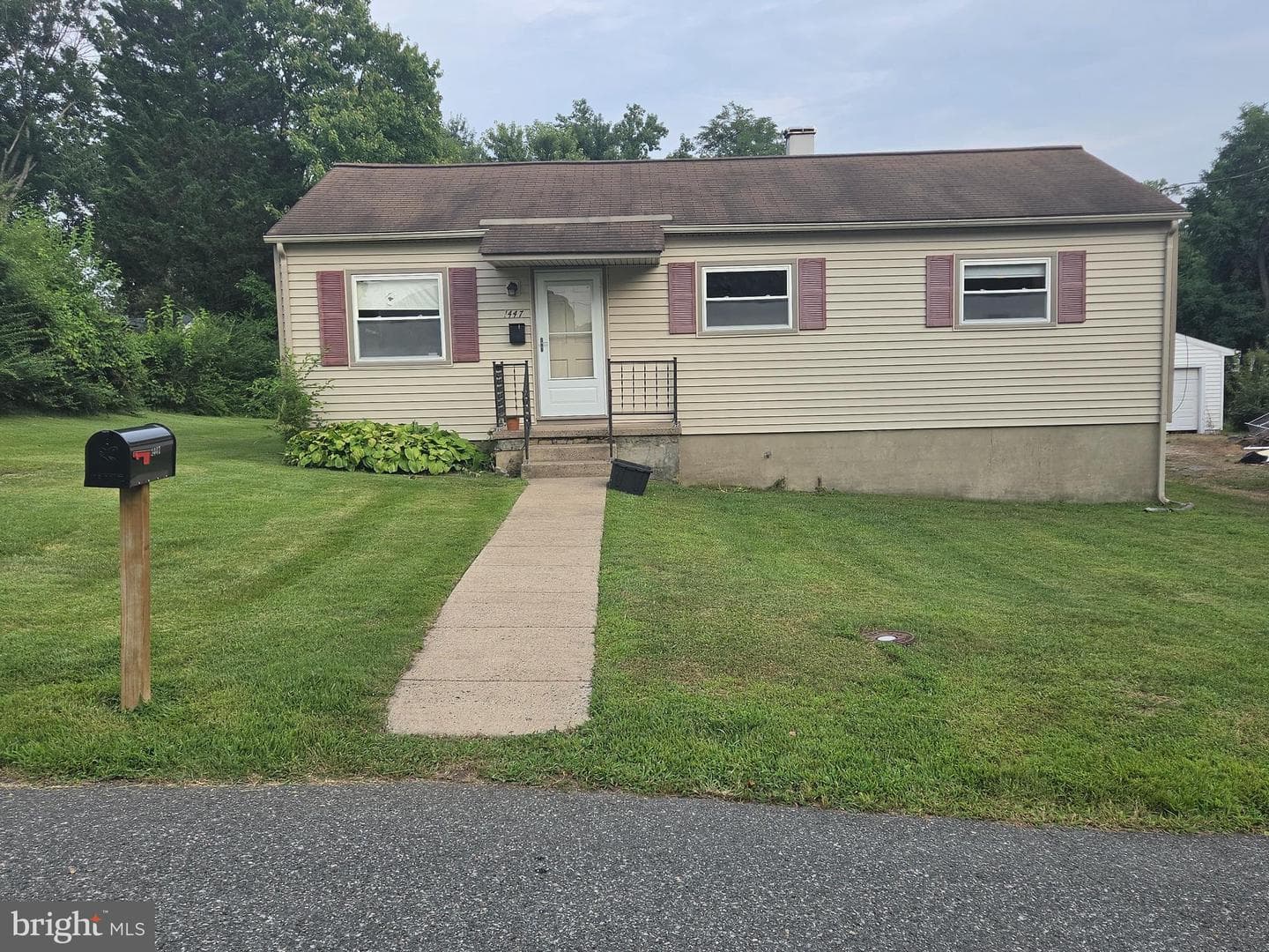1447 F Street photo 1