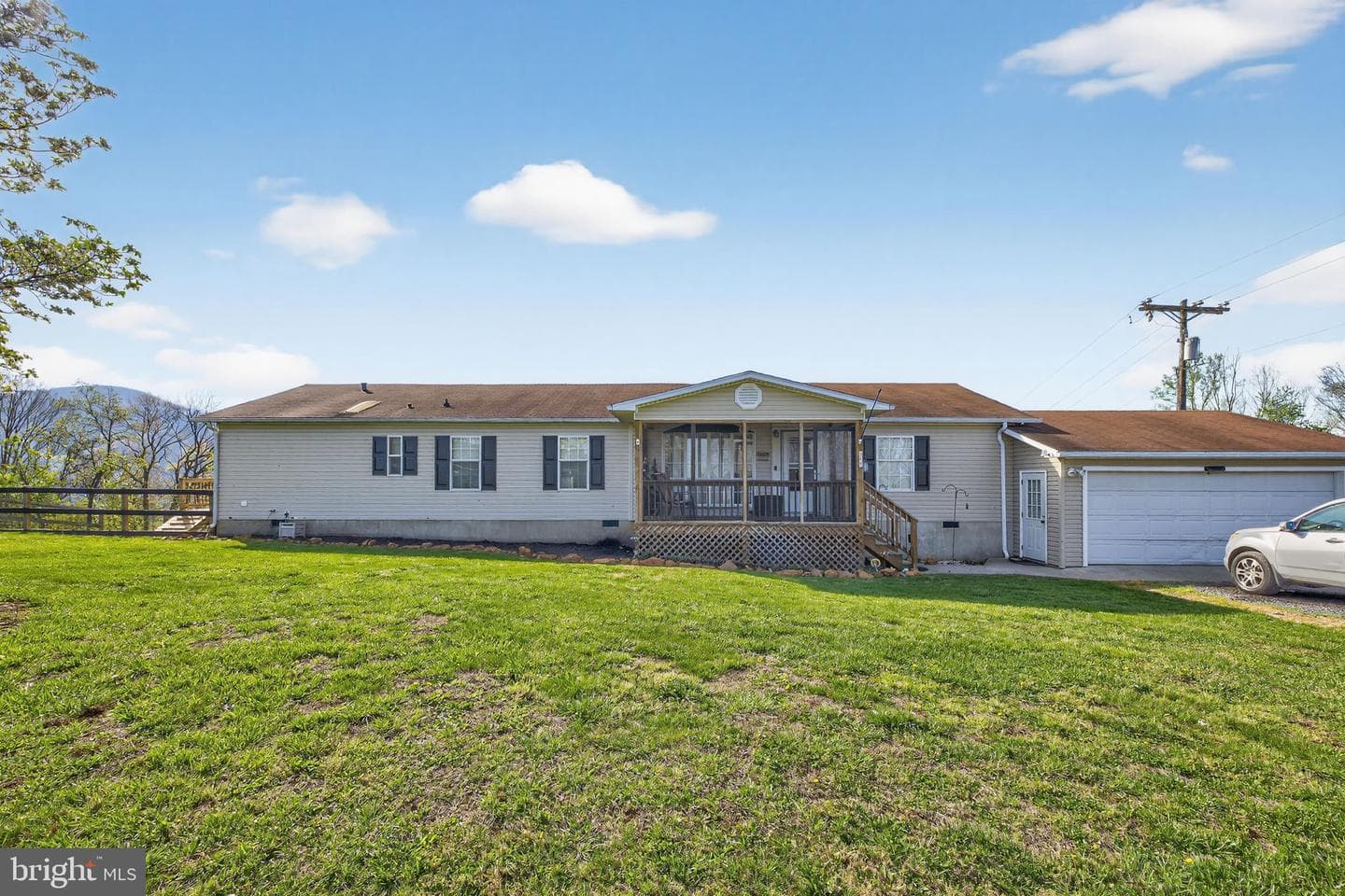 355 Clan Alpine Way photo 2