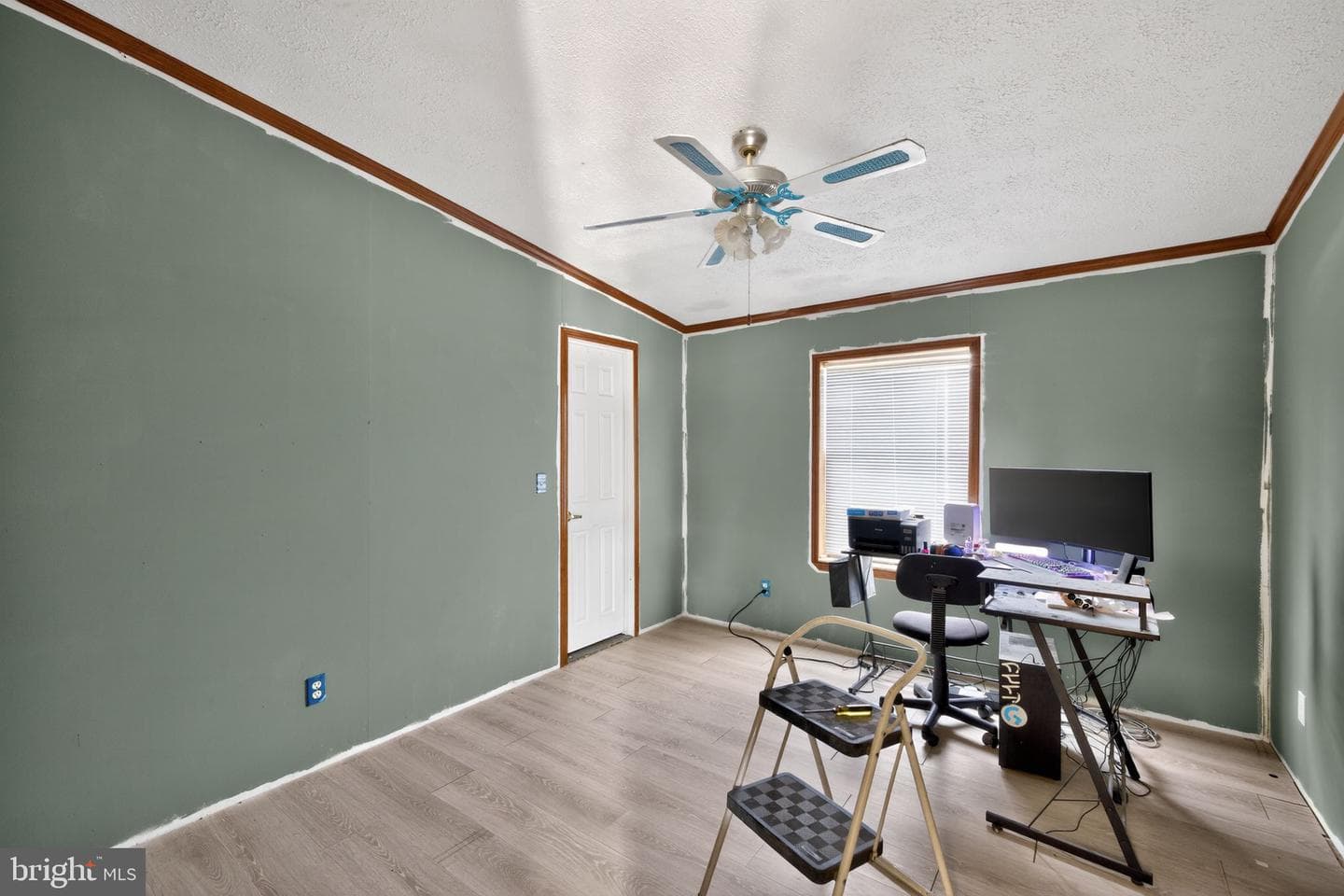 355 Clan Alpine Way photo 24