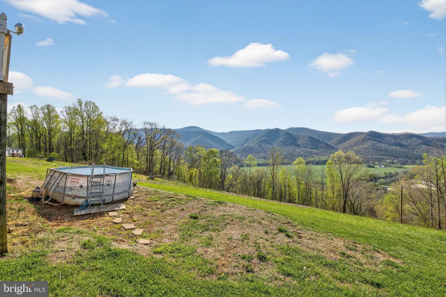 355 Clan Alpine Way photo 26