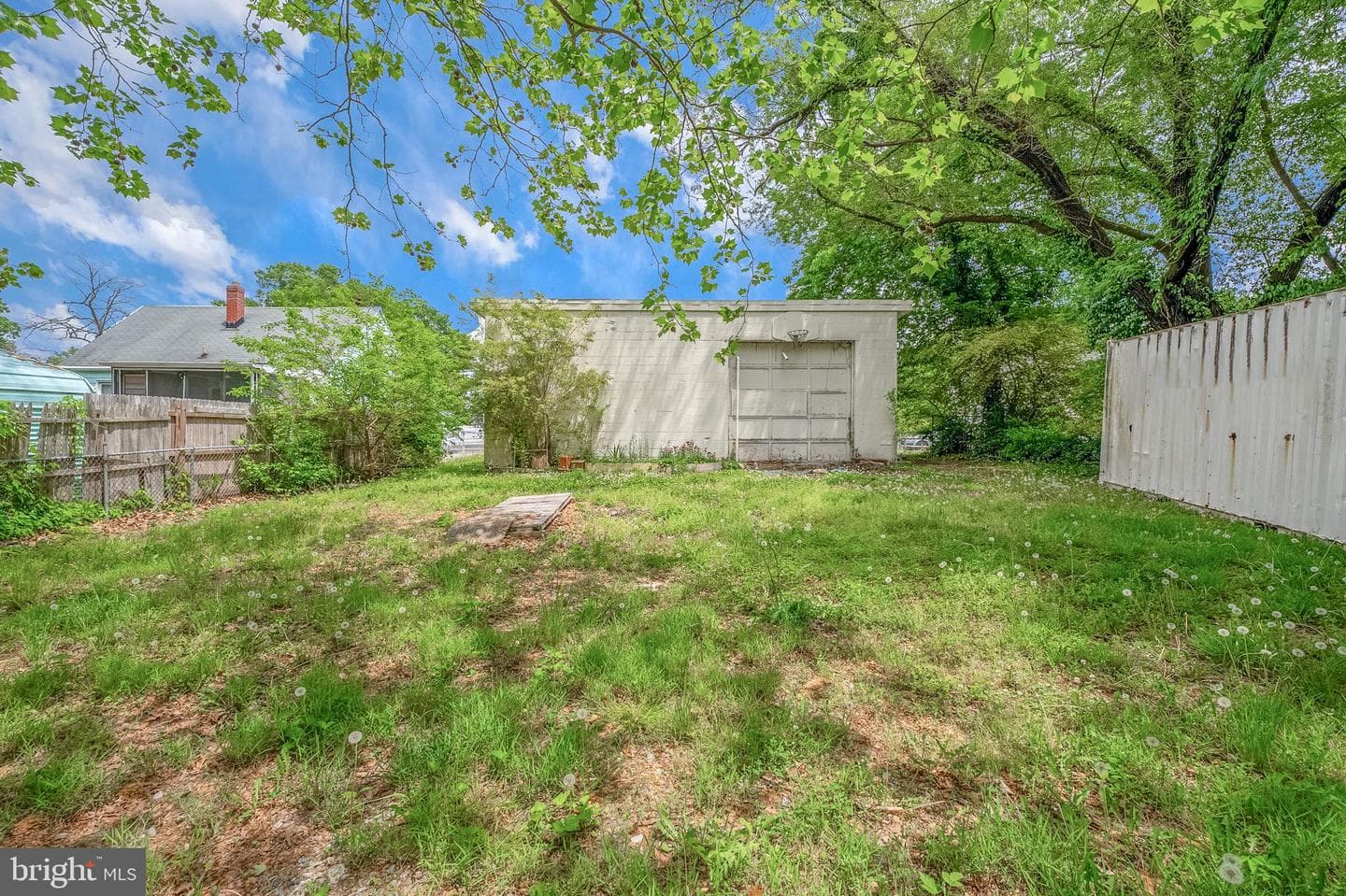 208 Brandon Road photo 2