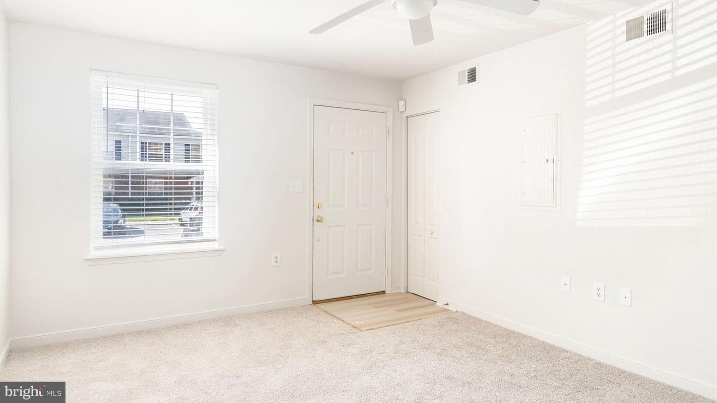 3522 E Richmond Road #106 photo 8